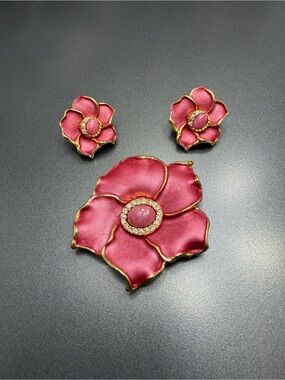 Vintage Pan Pacific Rise Pink Flower Jewelry Set clip earrings